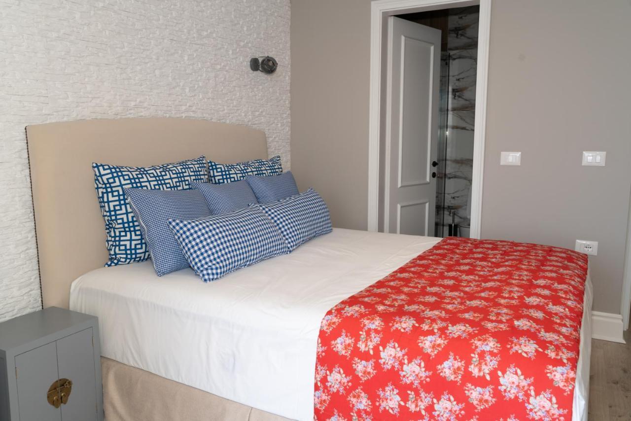 Limani Luxury Apartments Beachfront Sarandë Eksteriør billede