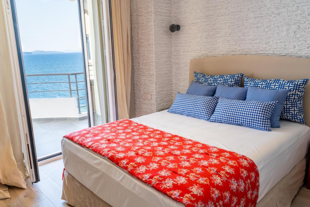 Limani Luxury Apartments Beachfront Sarandë Eksteriør billede