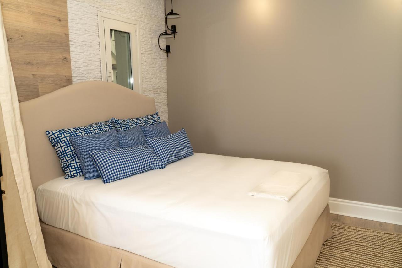 Limani Luxury Apartments Beachfront Sarandë Eksteriør billede