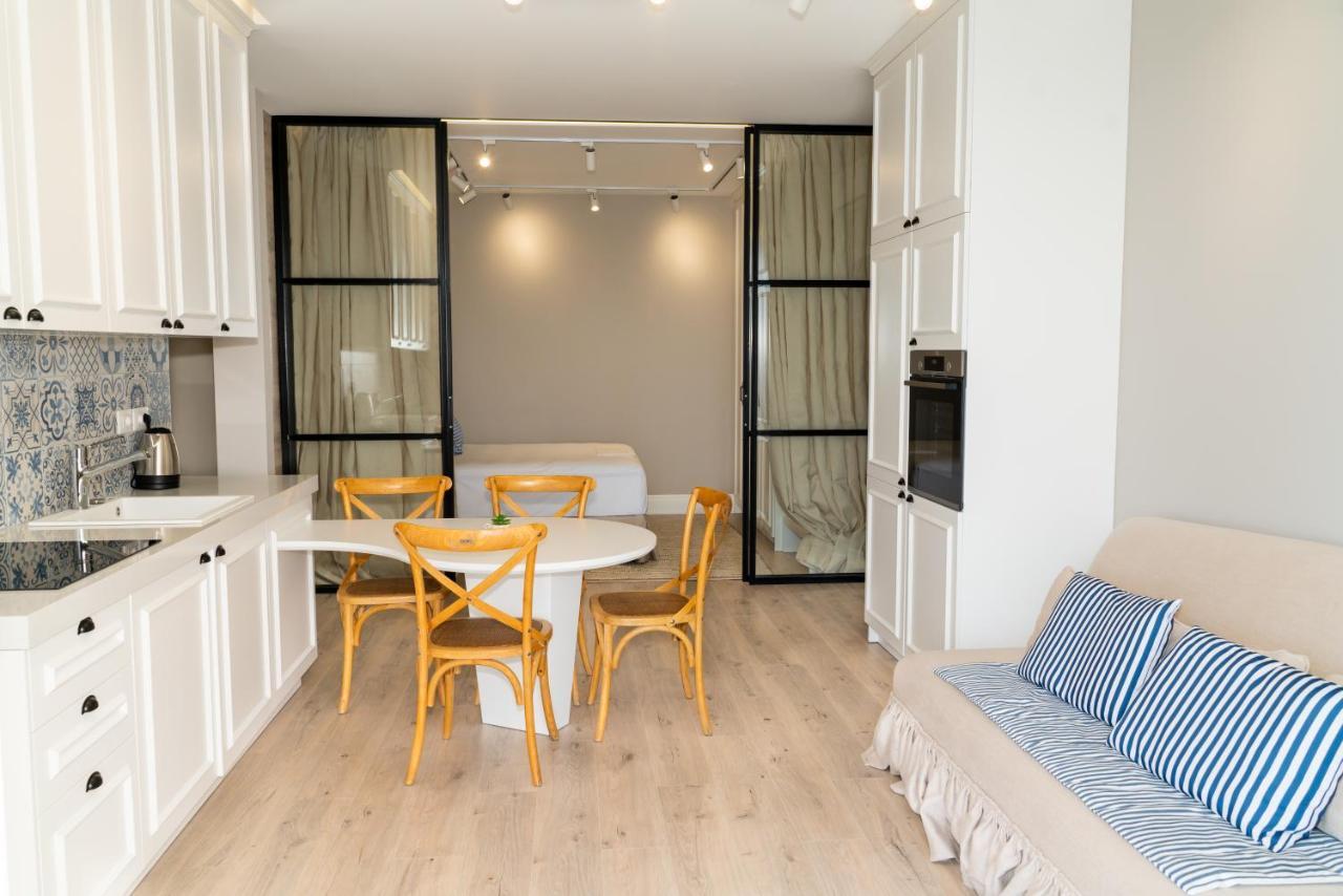 Limani Luxury Apartments Beachfront Sarandë Eksteriør billede